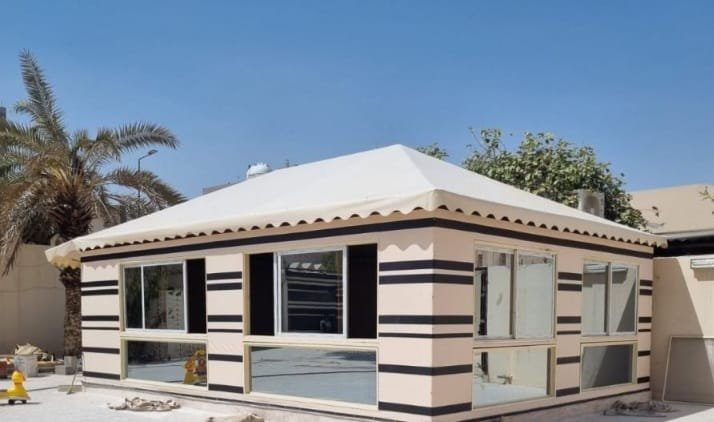 بيت شعر تقليدي بدوي مع فرش أصيل

